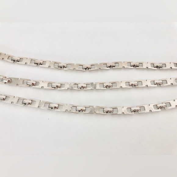 Adjustable Silvertone Draped Chainlink Belt main image 4